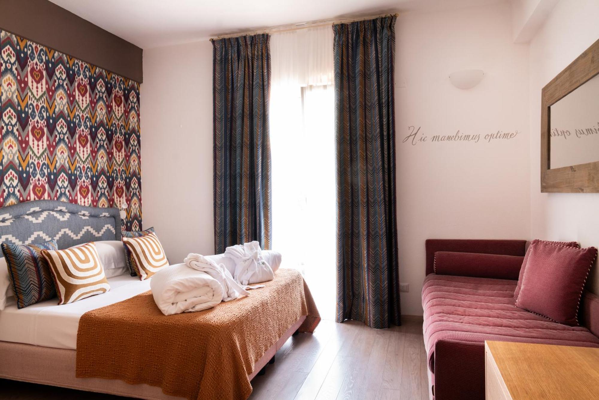 Hotel Villa Edera & La Torretta مونيلّي المظهر الخارجي الصورة
